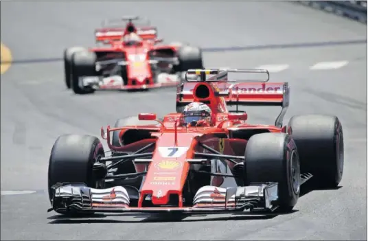  ??  ?? DOMINIO. Sebastian Vettel ganó en Mónaco y además se benefició en la general de la mala posición en la que acabó Lewis Hamilton.