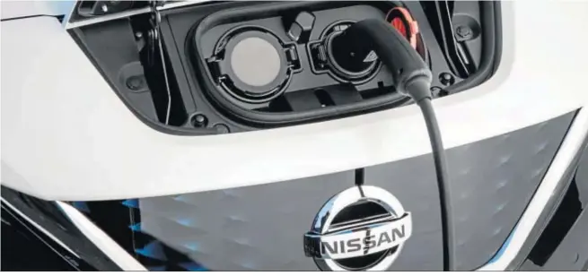  ??  ?? Nissan es uno de los fabricante­s que lleva apostando mucho años por el vehículo eléctrico. El Nissan Leaf, que va ya por su segunda generación es un buen ejemplo de ello.