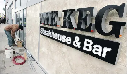  ?? NICK BRANCACCIO/FILES ?? Restaurant giant Cara is bucking the decade-long slump in casual dining as it reported improved traffic and higher than expected fourth-quarter and annual sales at its 1,272 restaurant­s nationwide. The Keg purchase will add $612 million in annual sales...