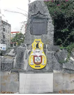  ??  ?? Monumento erigido a los fallecidos en el naufragio de la fragata ‘Gneisenau’.