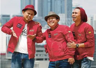  ?? [ FOTO MAHZIR MAT ISA / BH ] ?? Anggota Abioso, dari kiri; Amin, Sarip dan Mamad.