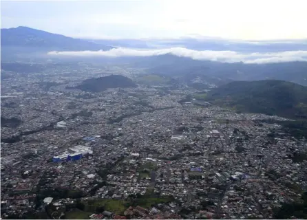  ?? RAFAEL PACHECO ?? El temblor más fuerte ocurrió este 1.° de enero a las 11:27 p. m. y tuvo una magnitud de 3,2. En Desamparad­os, algunos pobladores reportaron haber escuchado un retumbo.