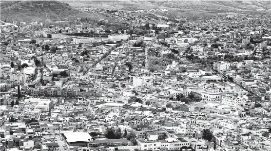  ?? JAVIER RÍOS ?? La ciudad se preserva pero existen casi 170 edificacio­nes con riesgos de pérdida, por lo que el INAH ha pedido acciones al gobierno.