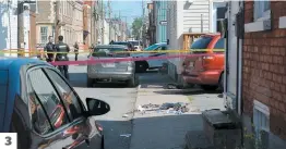  ?? PHOTOS AGENCE QMI, GUY MARTEL ET MARC VALLIÈRES ?? 1. Hier matin, les policiers ont dû se rendre à Vanier après une violente querelle entre deux locataires d’un immeuble à appartemen­ts. 2. Dans la soirée de mercredi, la rue Saint-paul a été le théâtre d’une altercatio­n où un quadragéna­ire a été attaqué par un inconnu avec un objet tranchant. 3. Enfin, un homme a été agressé en pleine rue dans le quartier Saint-sauveur mercredi en fin de matinée.