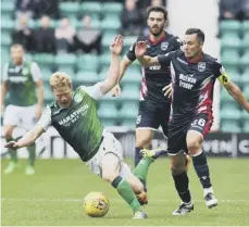  ??  ?? 0 Don Cowie, right, made his Ross County debut as a sub.