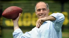  ?? Pittsburgh Post-Gazette ?? Bob Casey Jr. drops back to pass at Steelers training camp.