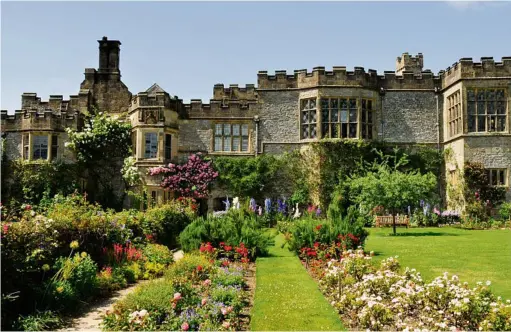  ??  ?? The southern aspect of Haddon Hall