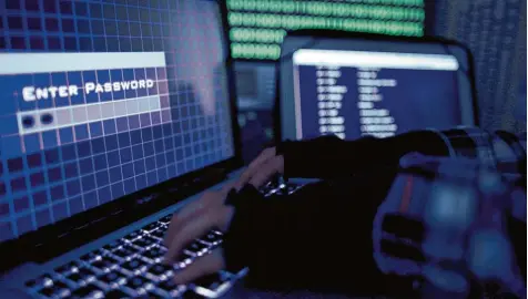  ?? Foto: Oliver Berg, dpa ?? Wir müssen leider draußen bleiben: Ein gutes Passwort kann Cyber Kriminelle davon abhalten, in das System einzudring­en.