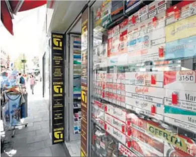  ?? D. S. ?? Tabaco a la venta en un comercio de la calle Real de Gibraltar.