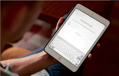  ??  ?? ABOVE A reset booted Val out of her iPad, which asked for the previous owner’s ID