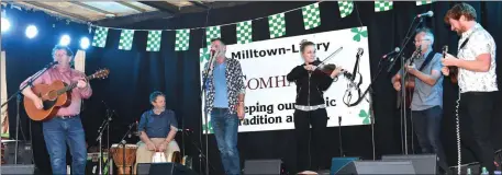  ??  ?? Entertainm­ent during this year’s Fleadh Cheoil Chiarraí which took place in Milltown.