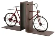  ??  ?? Appui-livres Vélo en métal, par Trent Austin Design, 103,99 $, wayfair.ca