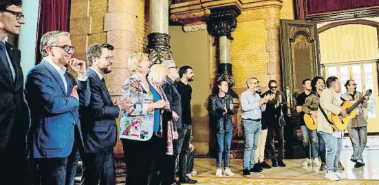  ?? Àlex Garcia ?? La rumba, patrimonio de la humanidad. La junta de portavoces del Parlament aprobó una declaració­n de apoyo a la iniciativa impulsada por una plataforma para que la rumba catalana sea declarada patrimonio de la humanidad por la Unesco