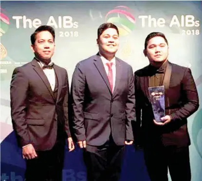  ??  ?? Receiving the awards for the Philippine­s and GMA Network were (from left) Reel Time Program Manager Nowell Cuanang, Philippine Seas Program Manager Lee Joseph Castel and Executive Producer Ian Simbulan.