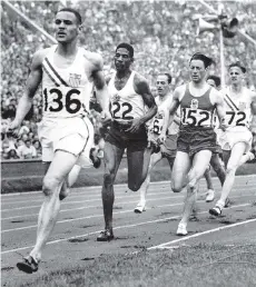  ?? PHOTOS: THE ASSOCIATED PRESS FILES ?? Mal Whitfield set a new record of 1:49.2 in the 800-metre final at the Olympics in London in 1948 to win one of his three gold medals.