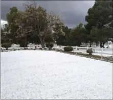  ?? Courtesy photo ?? A Signal reader shared this photo taken of the snow in Agua Dulce at 3:30 p.m. on Wednesday.