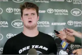  ?? SETH WENIG — THE ASSOCIATED PRESS ?? New York Jets quarterbac­k Sam Darnold talks to reporters after practice at the NFL football team’s training camp in Florham Park, N.J., Wednesday.