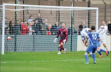  ?? PICTURES: Russ Sheppard ?? RUTHLESS: Buxton never gave Whitby Town a sniff