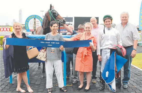  ??  ?? Siblings Angela (front, miidle) and Ryan Plumb (front, right) have enjoyed success together on the Gold Coast but today will face off at the track.