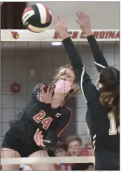  ?? Dan Watson/The Signal ?? Hannah Shaffer (24) of SCCS puts a shot over the net against Rancho Alamitos at SCCS on Wednesday.
