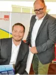  ?? Foto: Bissinger ?? Grötsch (links) mit Landtagska­ndidat Georg Wiedemann.