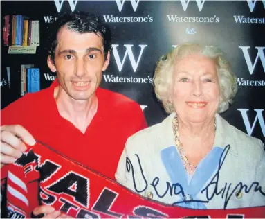  ??  ?? Mark Dabbs with the late Dame Vera Lynn