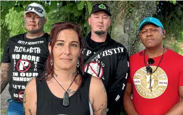  ?? MATT SHAND/ STUFF ?? Dee Rumbal used to use meth but is now helping others break the addiction thanks to efforts from the Anti-P Ministry – including, back left and centre, Junior Kapene and Brendon Warne. She now runs a chapter of the Ministry in Kawerau.