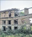  ?? WASEEM ANDRABI / HT ?? Ruins of Pandit houses in Hall village of Pulwama in South Kashmir.