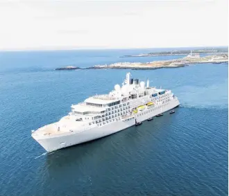  ?? MALCOLM SEABOYER • YASTA ?? The Silver Endeavour cruise ship in Yarmouth Harbour during a visit.