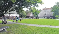  ?? FOTO: KÖRNER-ARMBRUSTER/ARCHIV ?? Das Museumsdor­f Kürnbach erhält eine eigene Zufahrt, die den Teilort vom Durchgangs­verkehr entlasten soll. Auch neue Parkfläche­n sind geplant.