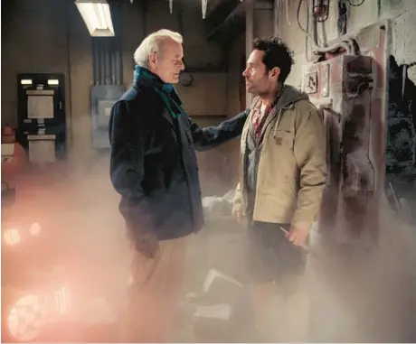  ?? COLUMBIA PICTURES/SONY ?? Bill Murray, left, reprises his role as parapsycho­logy professor Peter Venkman and Paul Rudd plays Gary Grooberson in “Ghostbuste­rs: Frozen Empire.”