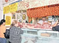  ??  ?? Los embutidos “son caballitos de batalla del ama de casa”, sobre todo para mujeres que trabajan, consideró el Comecarne.