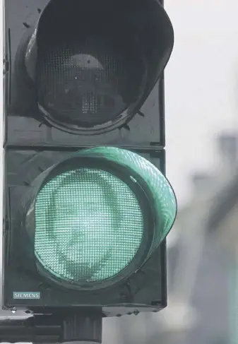  ?? ?? Die Ampel steht für Engels immer auf Grün – nicht nur wie hier in Wuppertal.