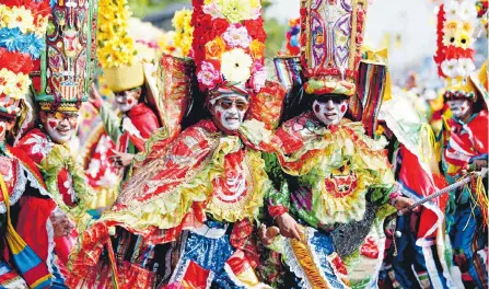  ?? ARCHIVO - ADN ?? La Batalla de Flores comenzó a celebrarse en 1903. Contar con un evento virtual el sábado de Carnaval parece descabella­do.