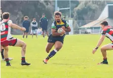  ?? Photo / Justin Miezenbeek ?? Ishmail Shabazz playing for Te Awamutu Sports last year.