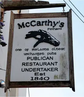  ??  ?? Wine, dine and recline: McCarthy’s in Fethard, Co. Tipperary