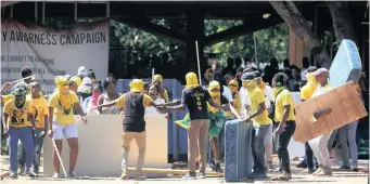  ??  ?? MANGOSUTHU University of Technology students protest against the residence and registrati­on process. More than 15 were arrested.