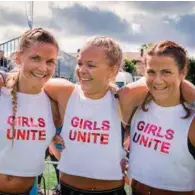  ?? FOTO: ANETTE LARSEN ?? Lene Riksfjord (f.v.), Marianne Løvdok og Rikke Seth storkoste seg under lørdagens arrangemen­t. – Crossfit er utrolig sosialt, sier jentene.