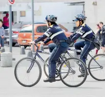  ?? /FEDERICO XOLOCOTZI ?? En marzo de 2019, la SSC anunció que las cien policías que vigilaban la ciclovía podían levantar infraccion­es