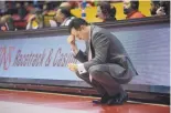  ?? ADOLPHE PIERRE-LOUIS/JOURNAL ?? New Mexico head coach Paul Weir bows his head in frustratio­n late in Tuesday’s 104-96 home loss to Tennesee Tech, after which one Lobo said the team lacked energy.