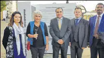  ?? HT PHOTO ?? (From left) Maya Parmar and Susheila Nasta of Open University, India’s high commission­er YK Sinha, Florian Stadler of the University of Exeter, and Nehru Centre director Srinivas Gotru at the exhibition.