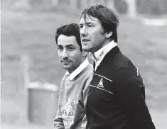  ?? Ossie Ardiles ?? Keith Burkinshaw (right) with his predecesso­r as Baggies boss,