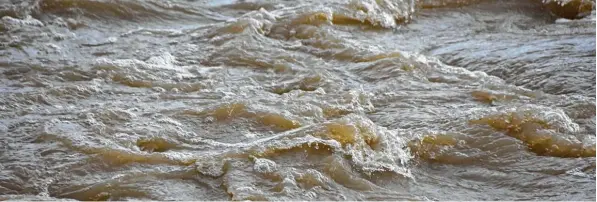  ?? Symbolfoto: Wolfgang Widemann ?? Unter anderem drei neue Flutpolder im Landkreis Dillingen sollen die Region vor Hochwasser schützen. Das „Bündnis Hochwasser­schutz für unsere Heimat“hat sich nun in Sachsen Anhalt über Hochwasser­schutz in formiert.