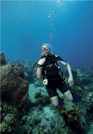  ??  ?? ABOVE: Your predive check ideally removes most common causes of dive incidents, but it is possible for something to escape notice. When that happens, and it causes a problem underwater, you should be able to rely on your training to overcome the difficulty and get the best possible outcome