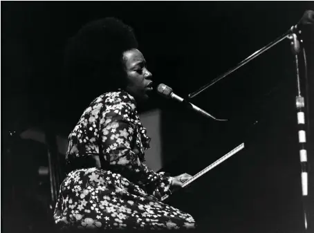  ??  ?? Roberta Flack at the Newport Jazz Festival, 1971. © David Redfern / Getty Images