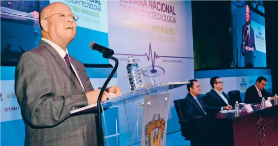  ??  ?? El rector, Juan Eulogio Guerra, enfatizo la necesidad de impulsar la producción científica.