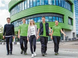  ??  ?? Spannend und innovativ: Dank der Ausbildung bei Grünbeck ist man für die Zukunft gerüstet.