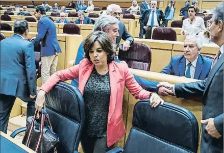  ?? DANI DUCH ?? Soraya Sáenz de Santamaría compareció ayer en la sesión de control en el Senado