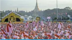  ??  ?? Thousands of Buddhist nuns gather at a park near Shwedagon Pagoda for a ceremony marking the New Year in Yangon.