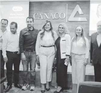  ?? LEÓN ALVARADO ?? Empresario­s agremiados a la Cámara Nacional de Comercio (Canaco)